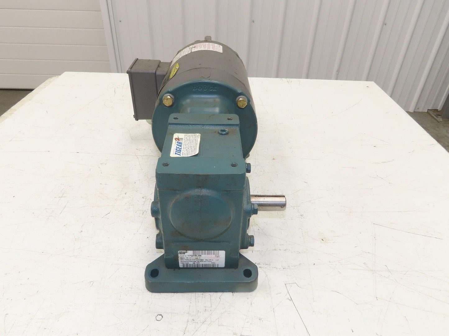 Dodge Baldor 17Q15R56 Gear Motor 15:1 Reducer 117 RPM 0.75Hp 230/460V 3PH LH 56C