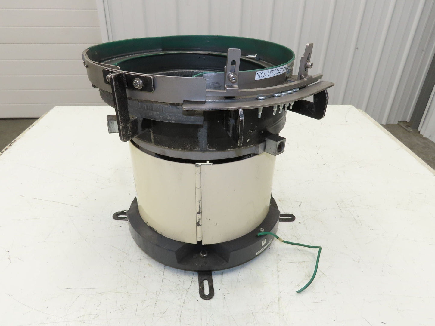 Piezo Vibratory Bowl Feeder 230mm Base Small Parts Sorter 3/16" Pin