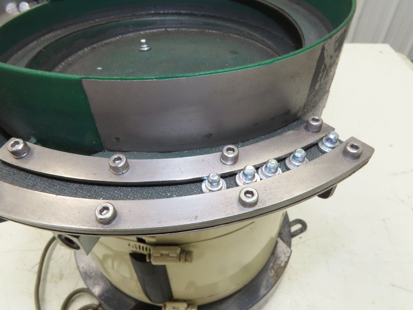 Piezo Vibratory Bowl Feeder 230mm Base Small Parts Sorter 10mm Pin Head