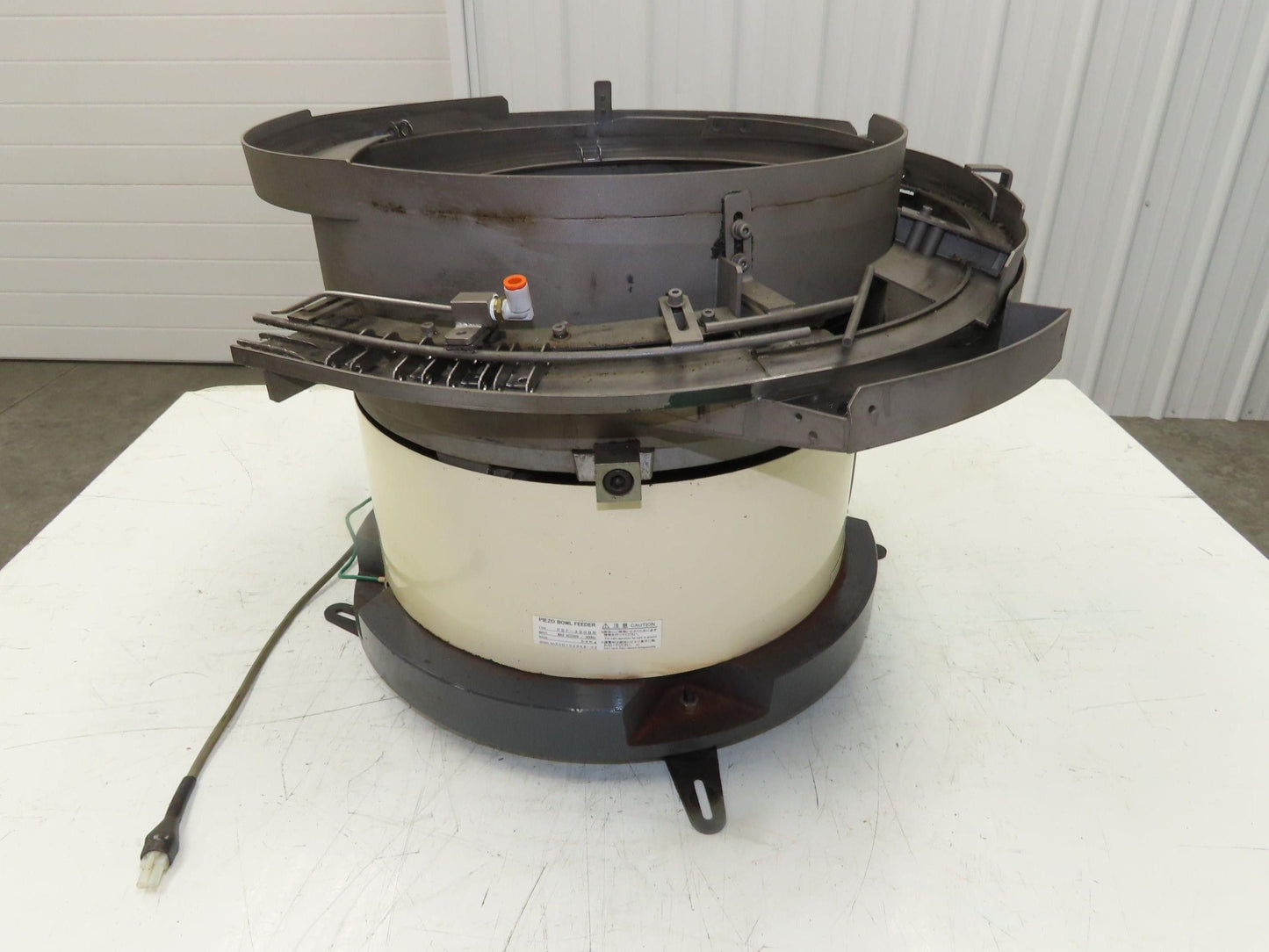 Piezo Vibratory Bowl Feeder 390mm Base Small Parts Sorter Metal Bracket