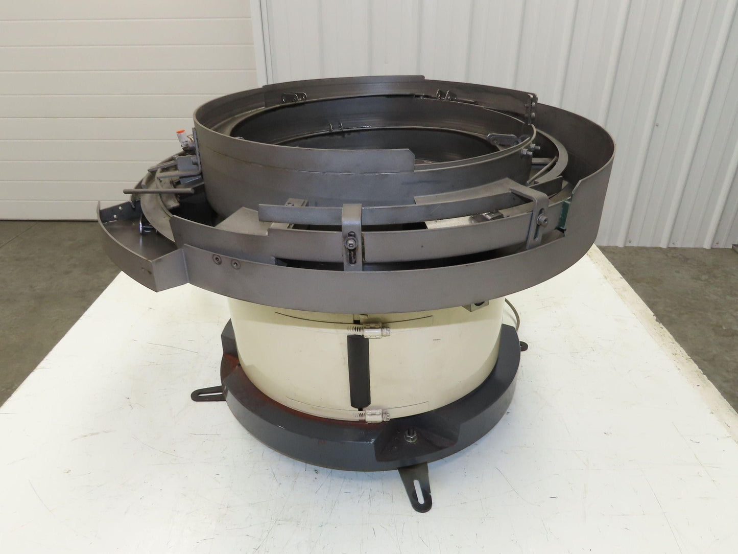 Piezo Vibratory Bowl Feeder 390mm Base Small Parts Sorter Metal Bracket