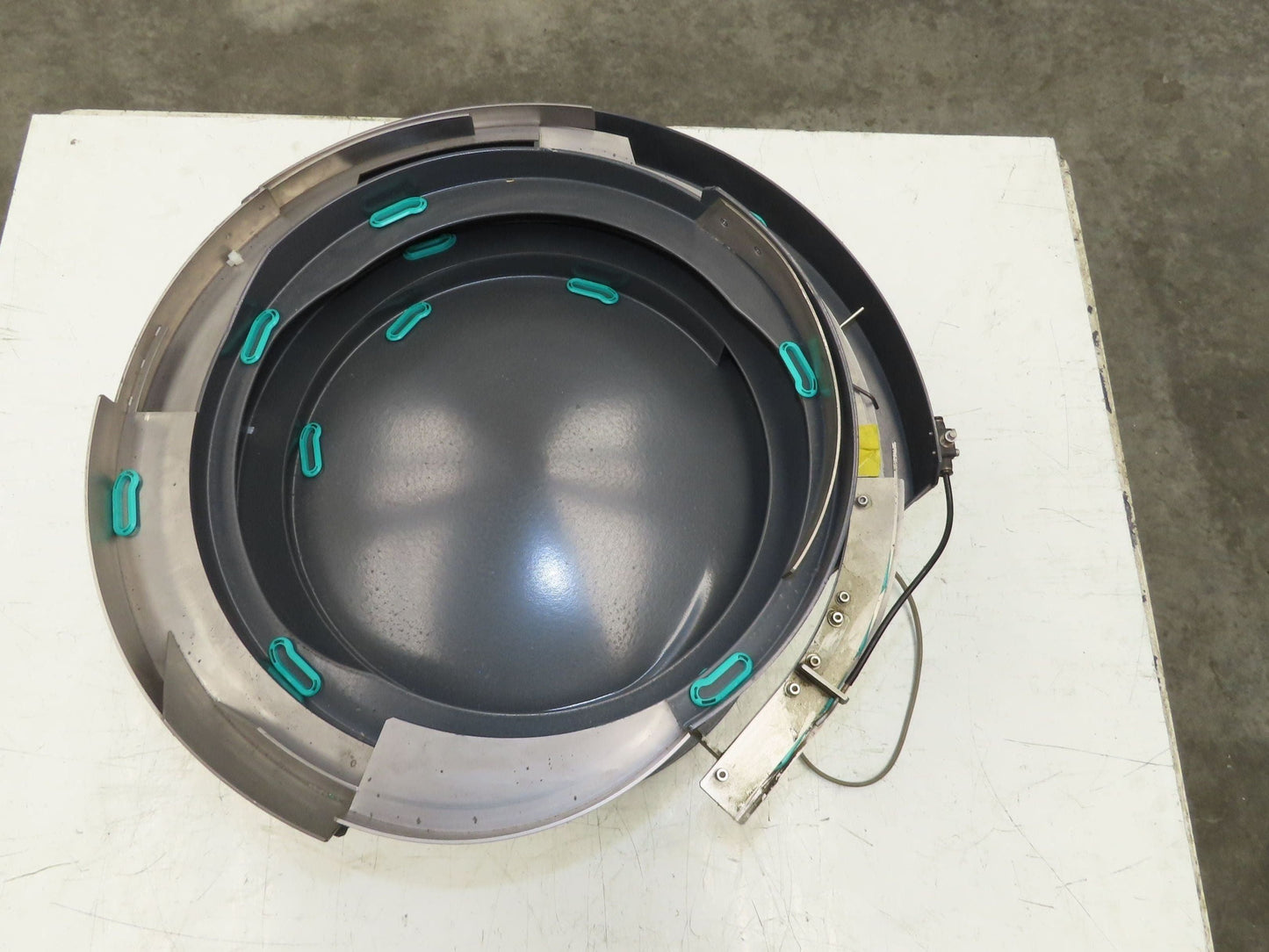 Piezo Vibratory Bowl Feeder 390mm Base Small Parts Sorter Plastic Spacer