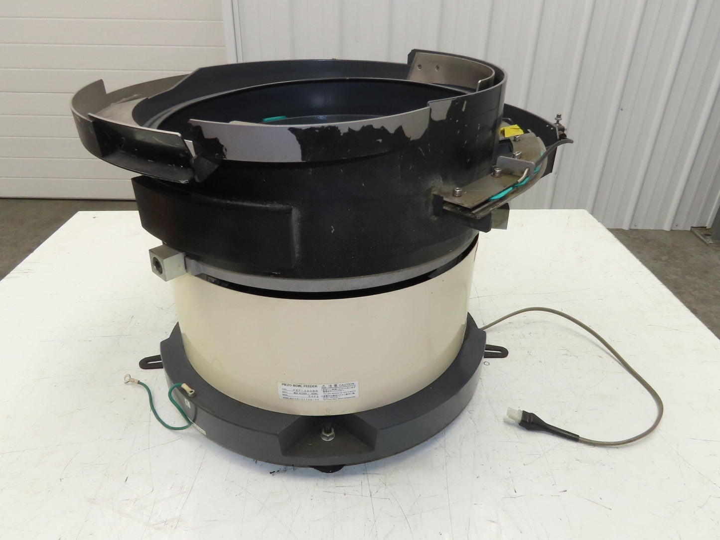 Piezo Vibratory Bowl Feeder 390mm Base Small Parts Sorter Plastic Spacer