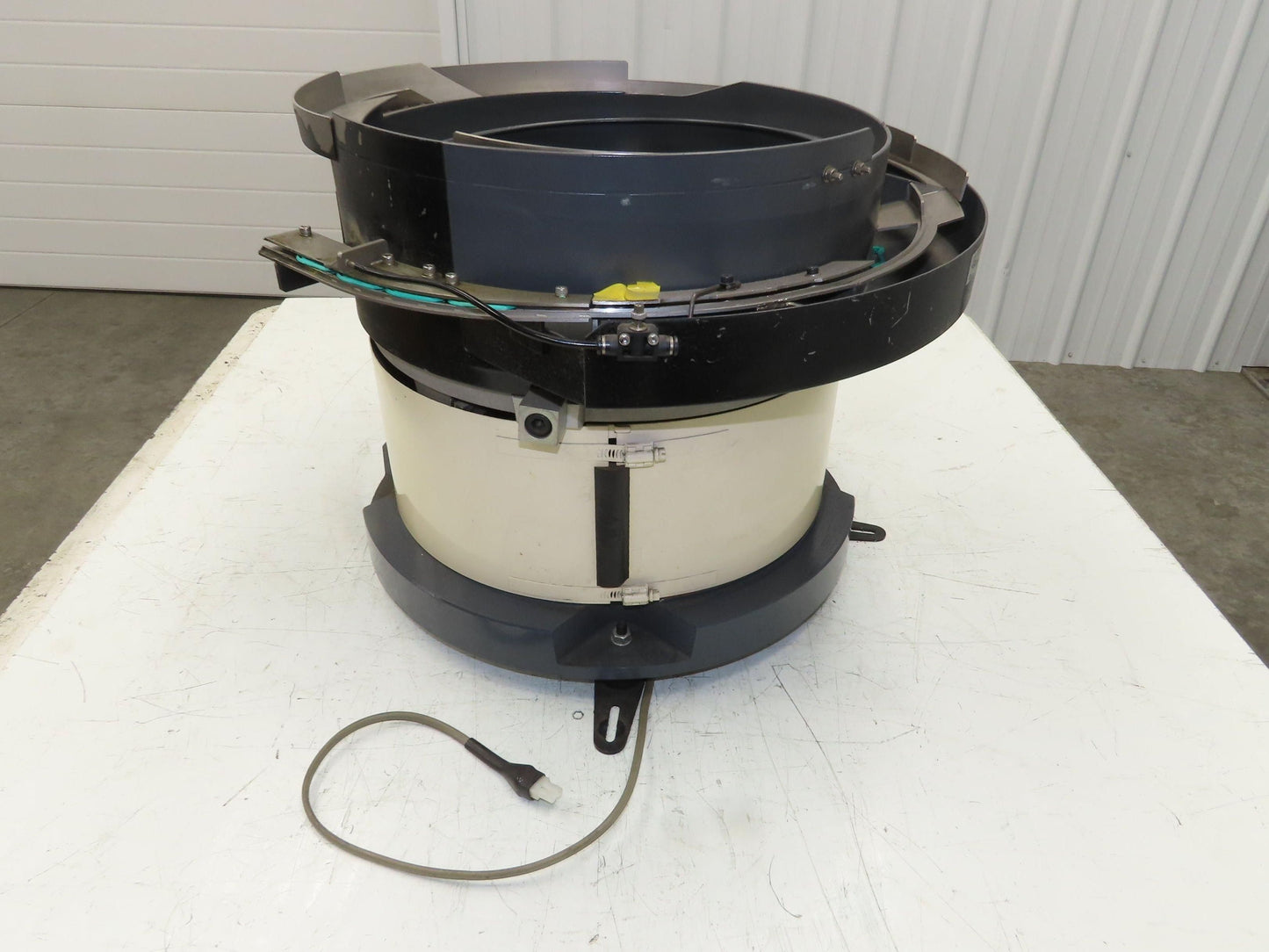 Piezo Vibratory Bowl Feeder 390mm Base Small Parts Sorter Plastic Spacer