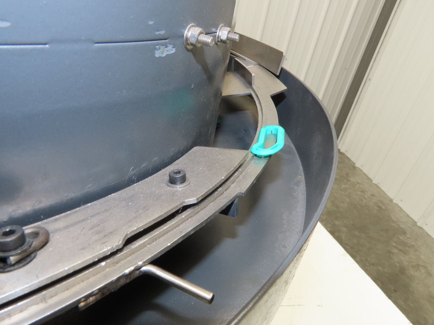 Piezo Vibratory Bowl Feeder 390mm Base Small Parts Sorter Plastic Spacer