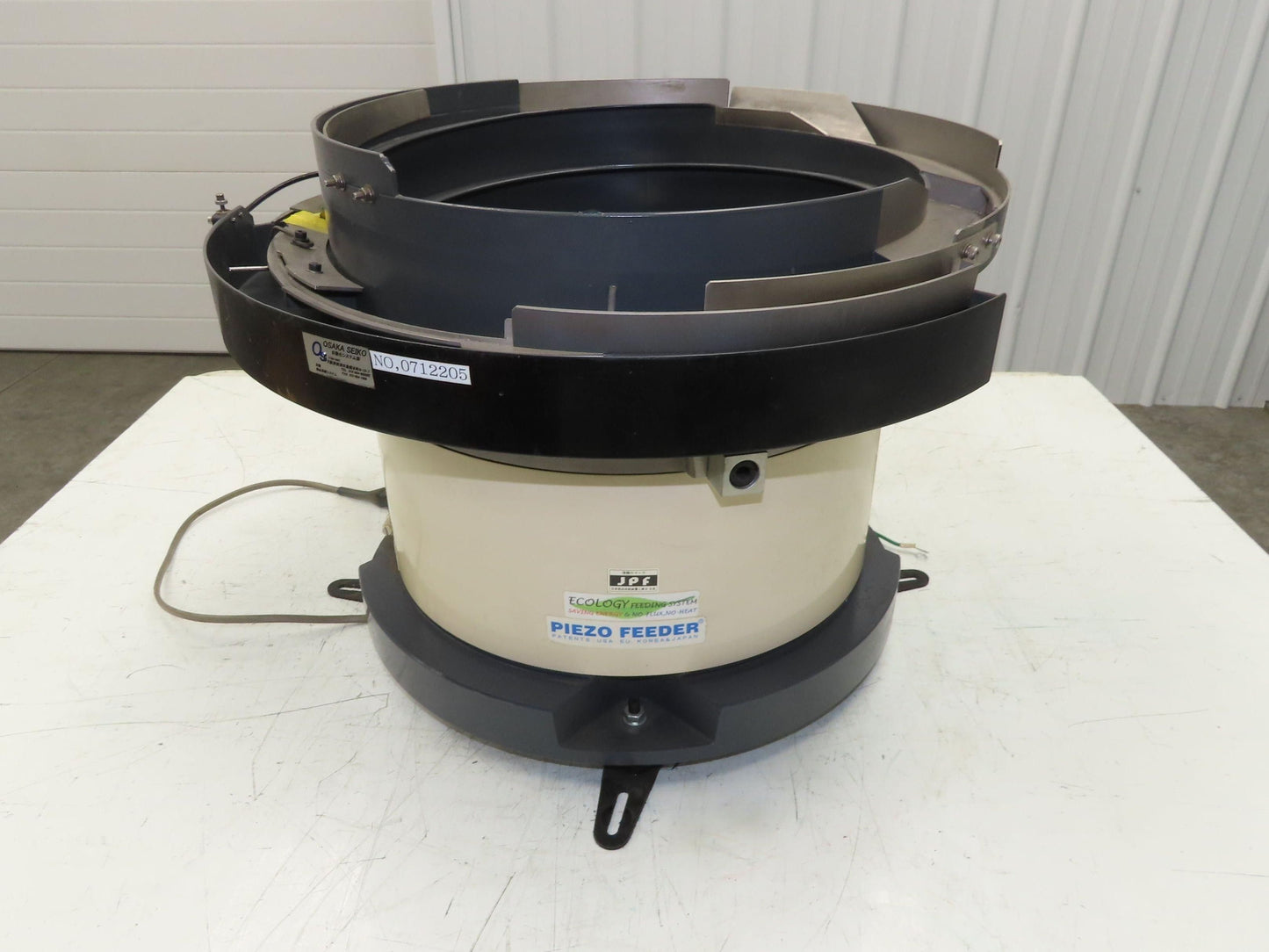 Piezo Vibratory Bowl Feeder 390mm Base Small Parts Sorter Plastic Spacer