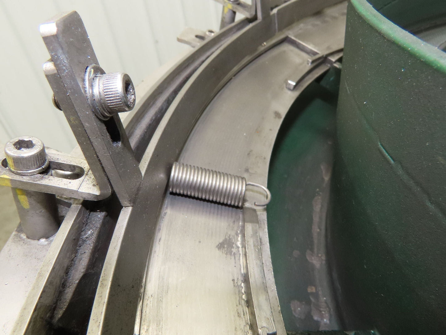 Piezo Vibratory Bowl Feeder 390mm Base Small Parts Sorter Metal Spring