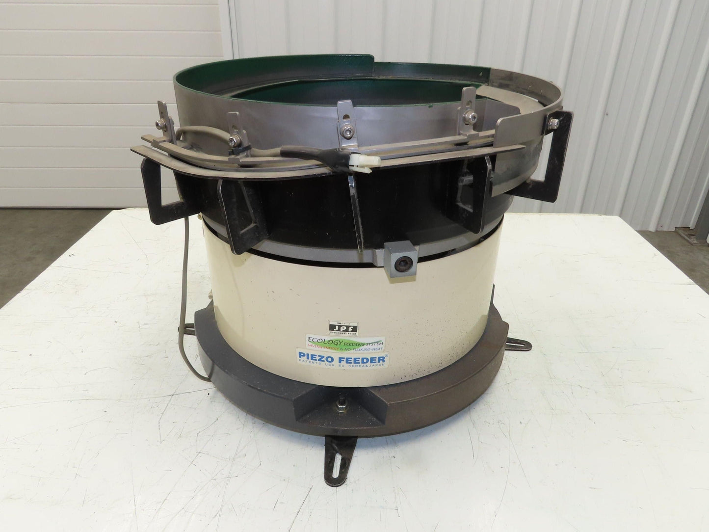 Piezo Vibratory Bowl Feeder 390mm Base Small Parts Sorter