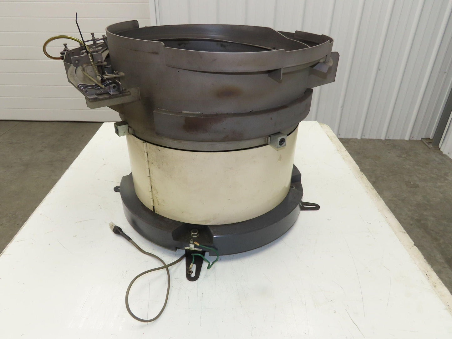 Piezo Vibratory Bowl Feeder 460mm Base Small Parts Sorter Metal Bracket