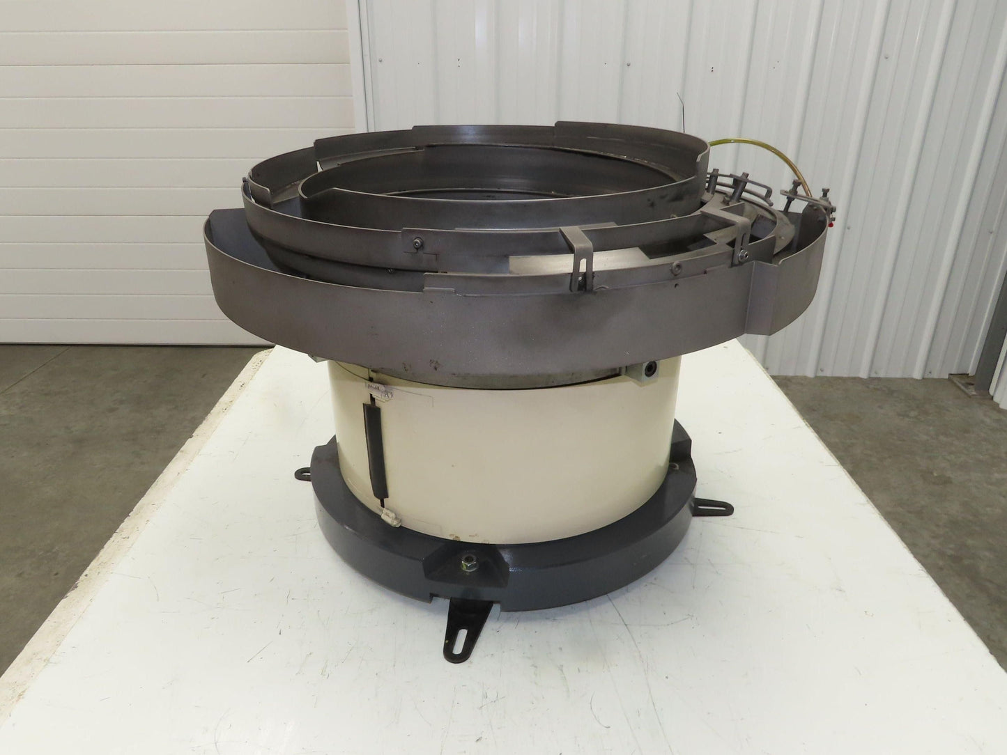 Piezo Vibratory Bowl Feeder 460mm Base Small Parts Sorter Metal Bracket