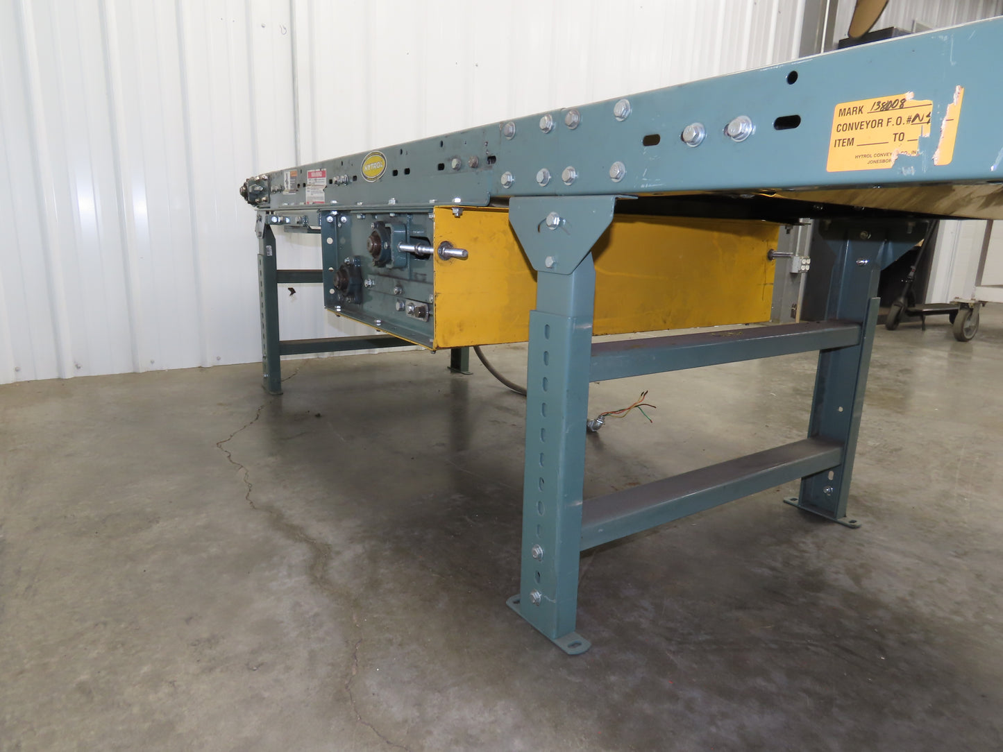 Hytrol 30"x 11' Slider Bed Conveyor 27" Belt 230/460V Center Drive 135 FPM