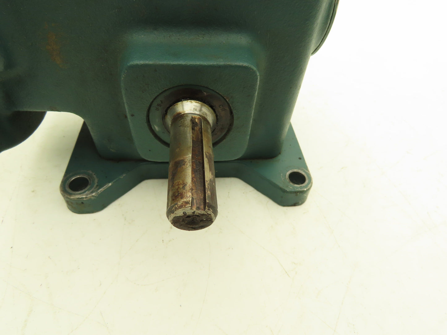 Dodge Tigear MR94744L1 Gearbox 15:1 Reducer 116 RPM .75HP RH 56C