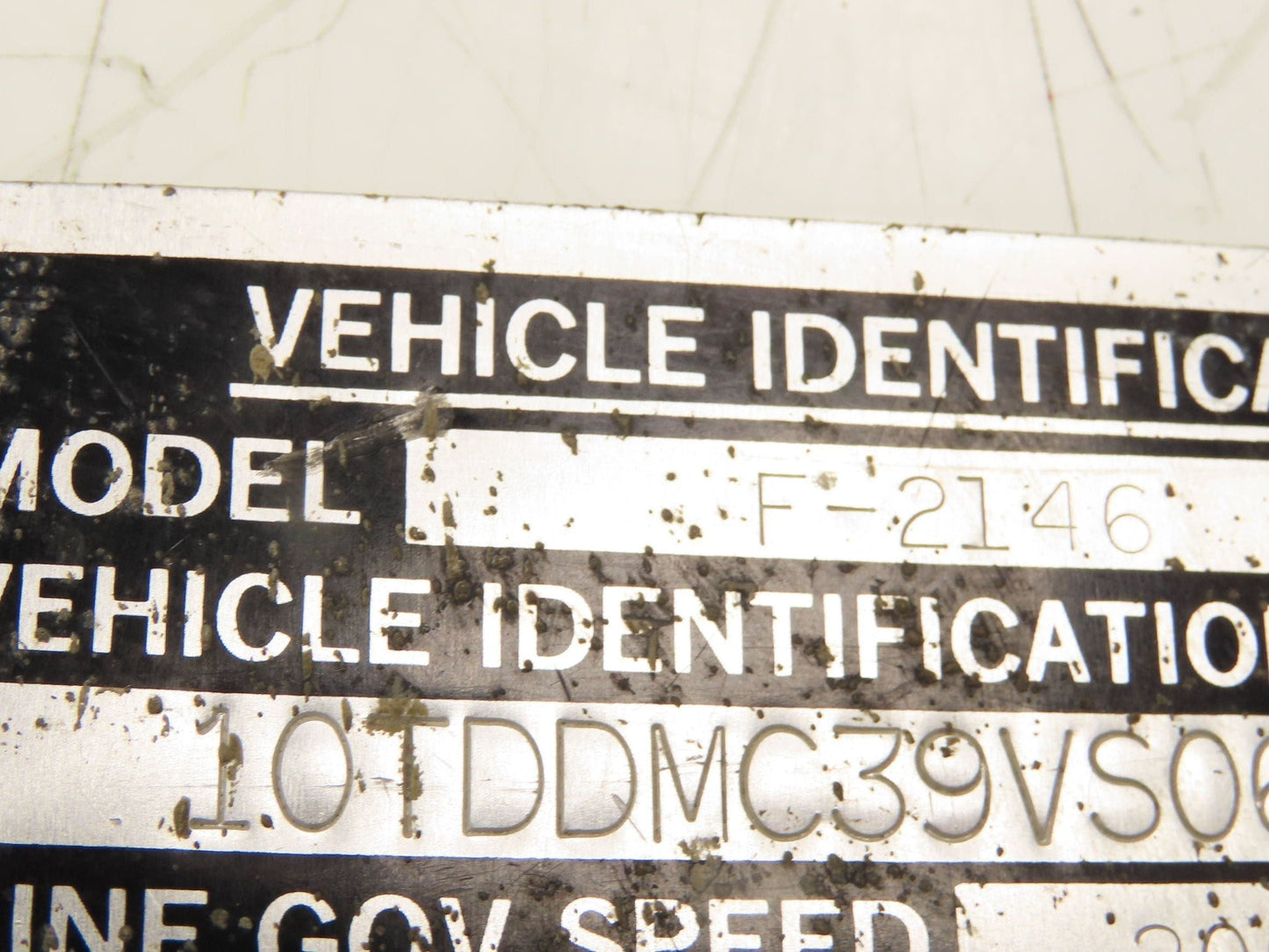 Oshkosh F-2146 Spicer Slip Yoke 16 Spline Rear Drive Shaft 39-1/2" Long U-joint