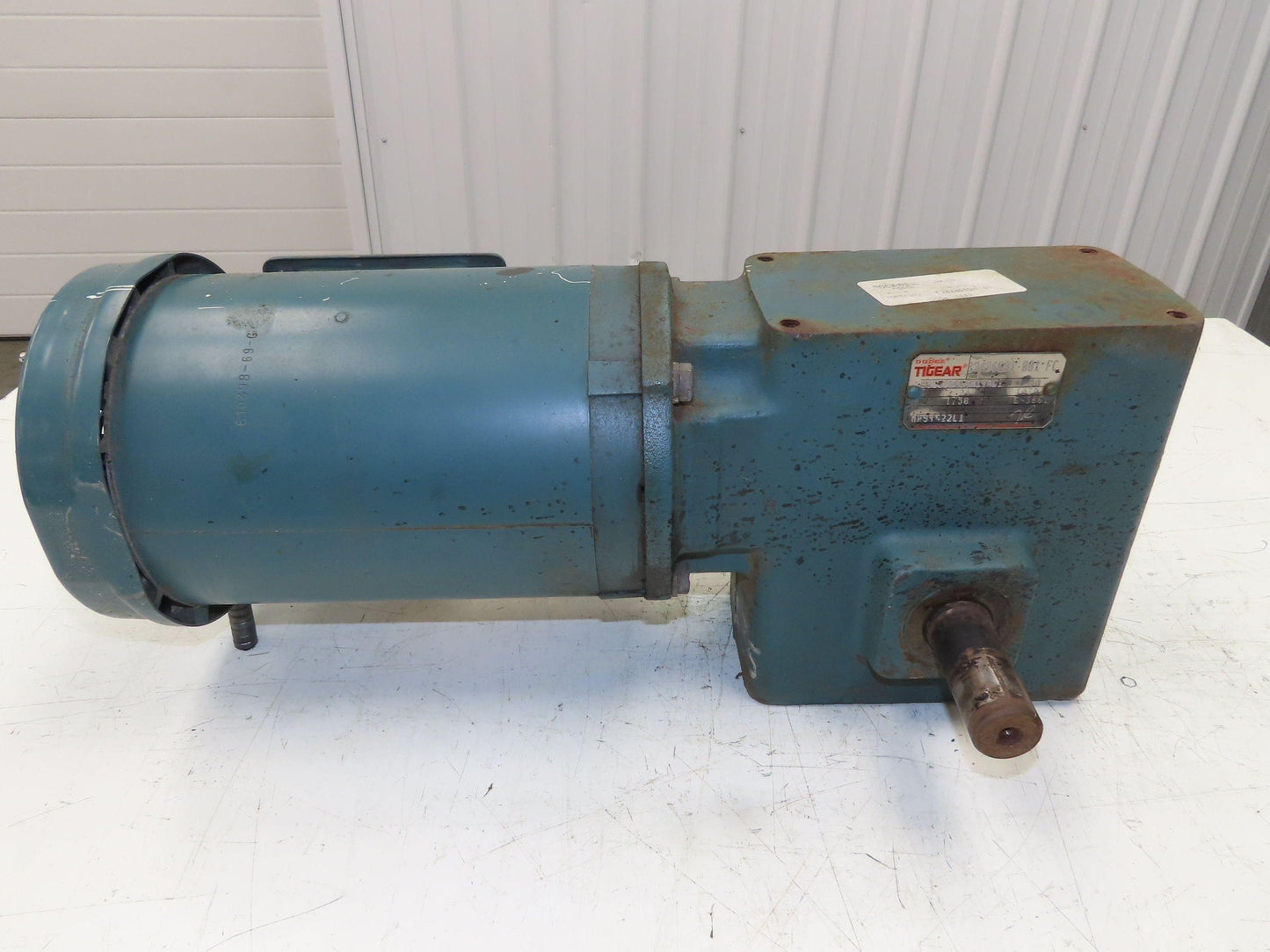 Dodge Reliance Q262B015M140L1 15:1 Gearmotor 116 RPM 1.5Hp 230/460V 3PH RH 145TC