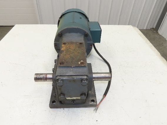Leeson Winsmith 924MWU 15:1 Gearmotor 116 RPM 1Hp 230/460V 3PH 143TC Dual Shaft