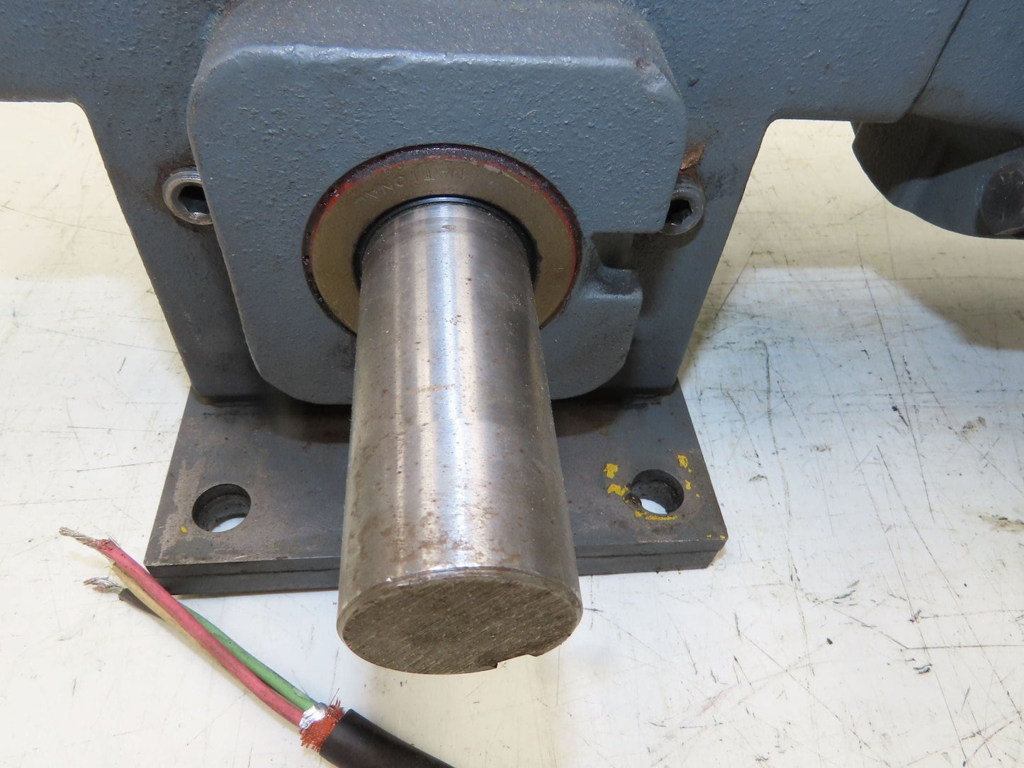 Leeson Winsmith 924MWU 15:1 Gearmotor 116 RPM 1Hp 230/460V 3PH 143TC Dual Shaft