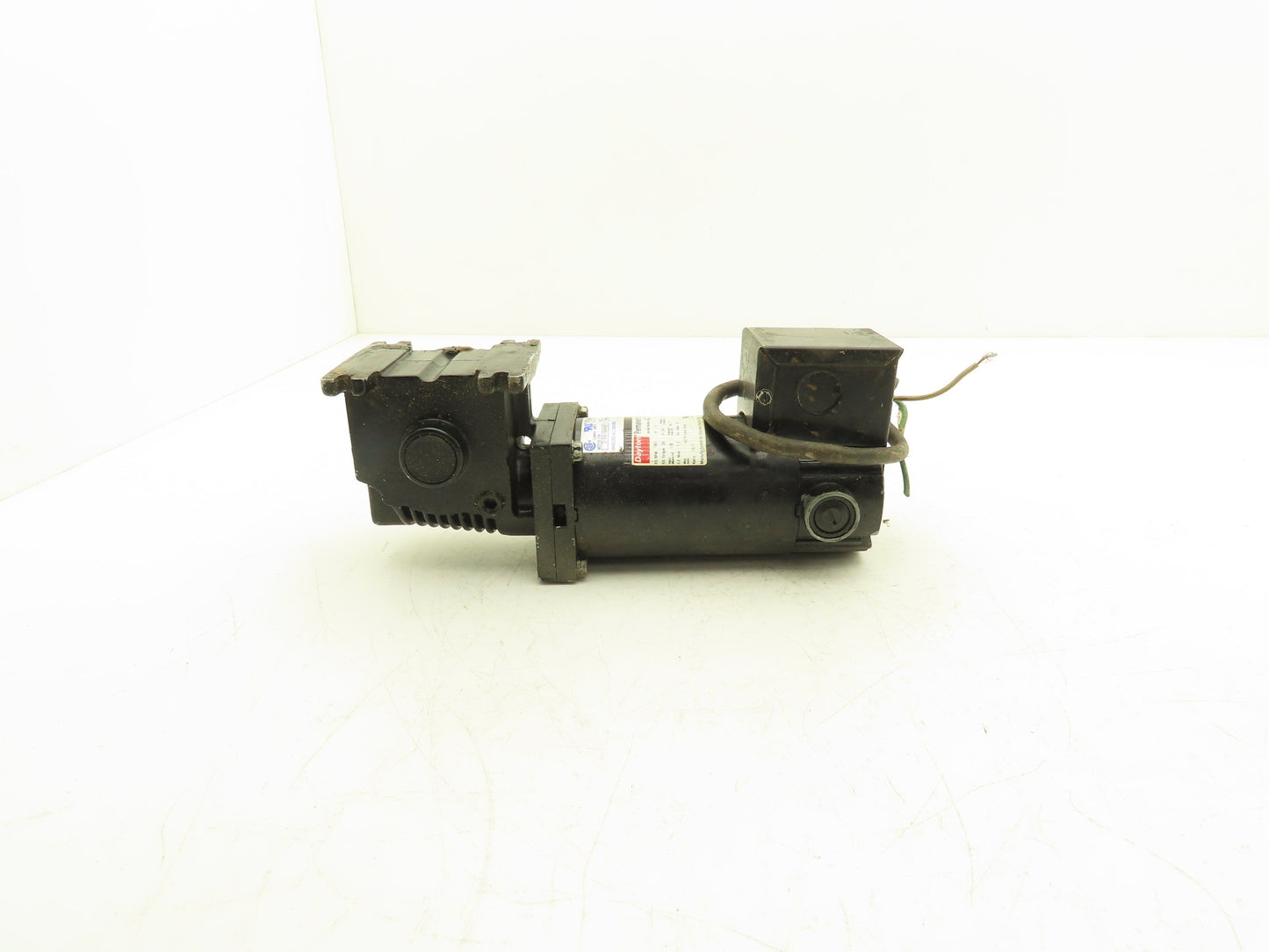 Dayton 4Z135D Permanent Magnet 90V DC Gear Motor 180RPM 10:1 Reducer