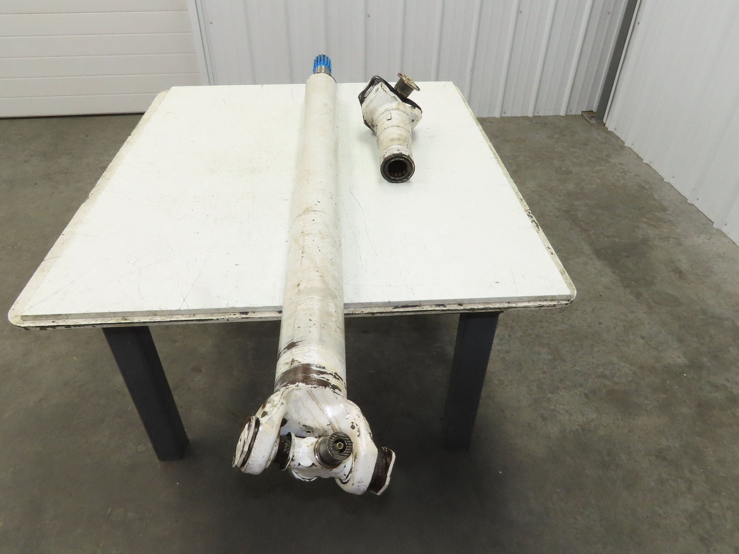 Oshkosh C6-3-129 Spicer Slip Yoke 16 Spline 67" Drive Shaft U-Joint Rockwell