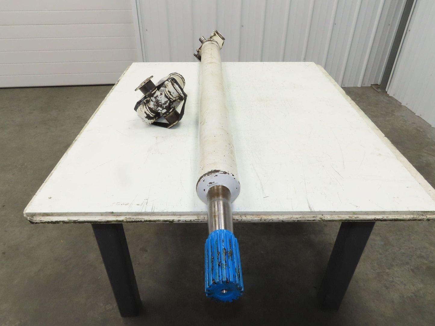 Oshkosh C6-3-129 Spicer Slip Yoke 16 Spline 67" Drive Shaft U-Joint Rockwell