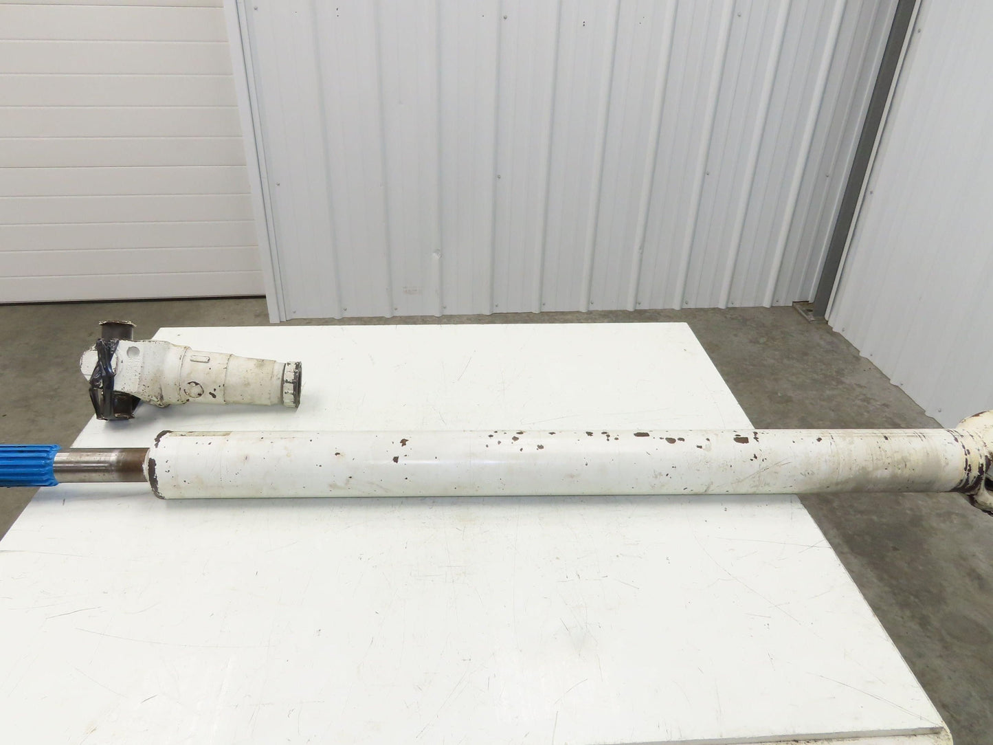 Oshkosh C6-3-129 Spicer Slip Yoke 16 Spline 67" Drive Shaft U-Joint Rockwell