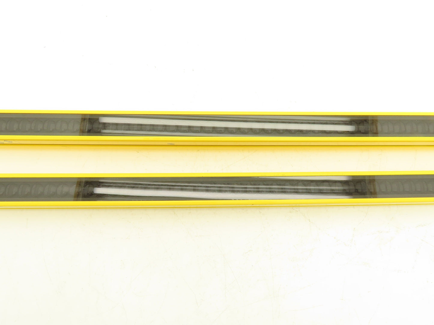 Contrinex Safety Light Curtain Sender Receiver Set 924mm YBB-30*4-0900-G012