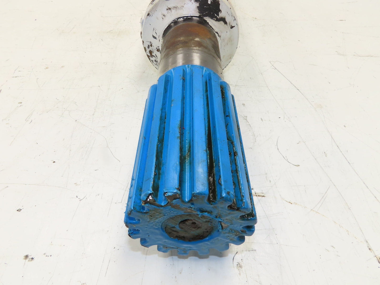 Oshkosh F-2146 Spicer Slip Yoke 16 Spline Rear Drive Shaft 35" Long U-joint