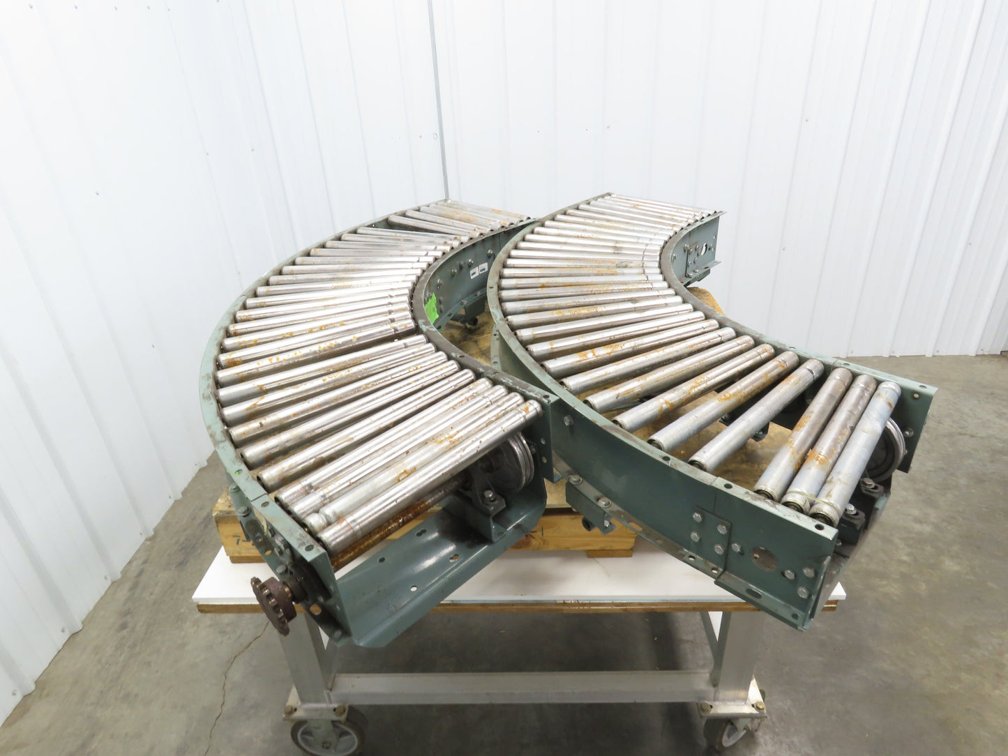 Hytrol 90° Curve Roller Conveyor 18"W 16"BF V-Belt Slave Drive 1-3/8" Roller