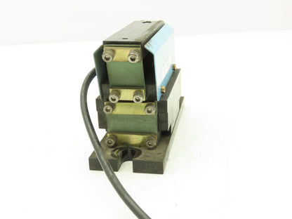 Osaka Seiko Small Parts Feeder Linear Conveyor Vibration Magnetic Motor 200V