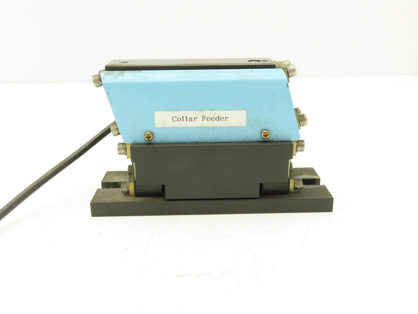 Osaka Seiko Small Parts Feeder Linear Conveyor Vibration Magnetic Motor 200V