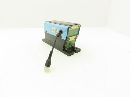 Osaka Seiko Small Parts Feeder Linear Conveyor Vibration Magnetic Motor 200V