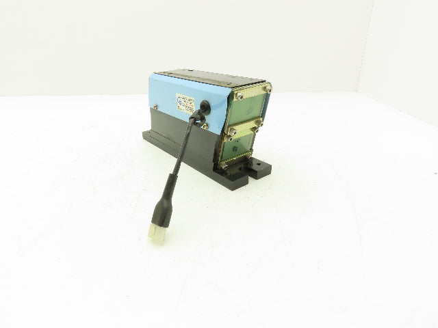 Osaka Seiko Small Parts Feeder Linear Conveyor Vibration Magnetic Motor 200V