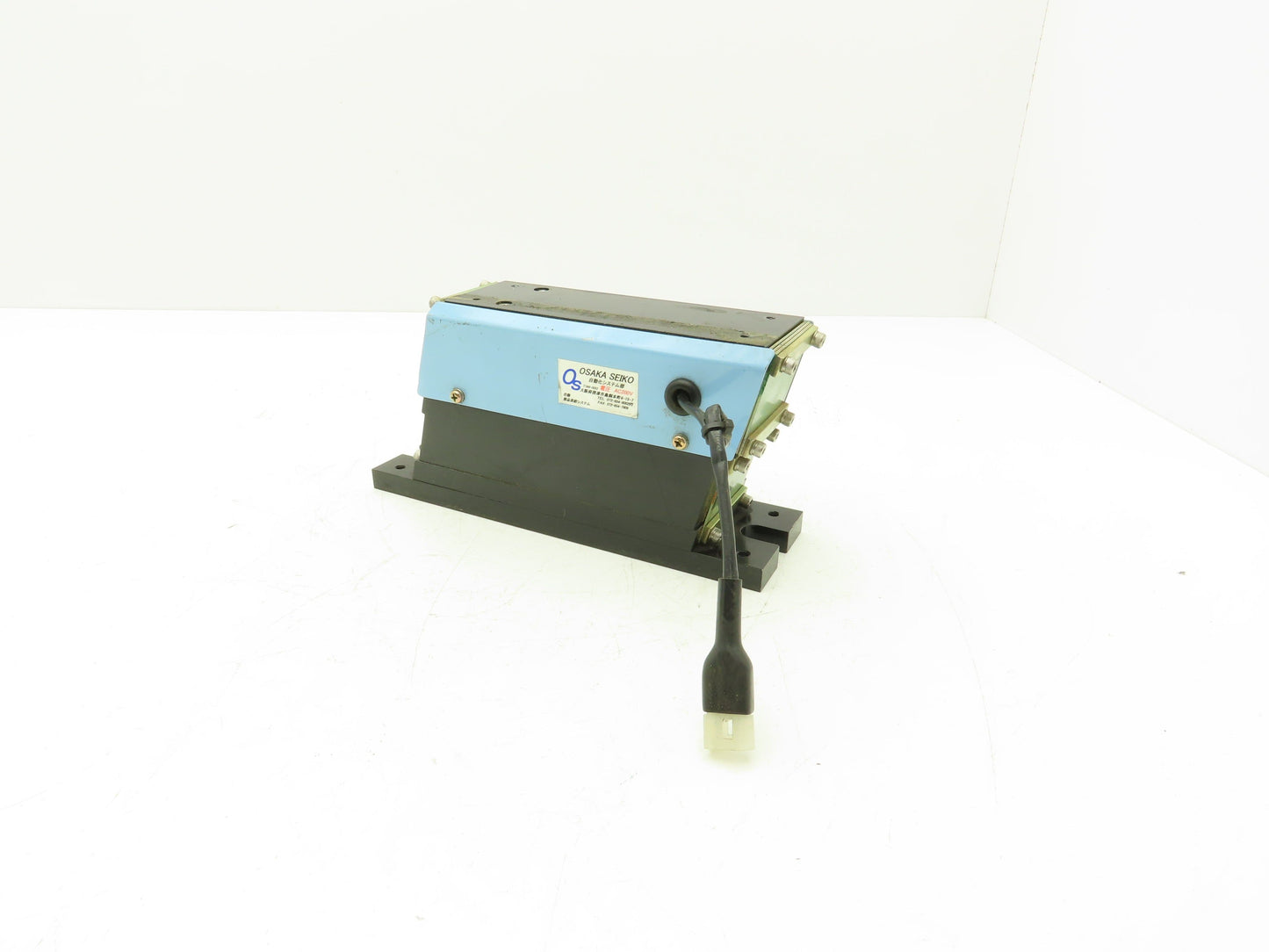 Osaka Seiko Small Parts Feeder Linear Conveyor Vibration Magnetic Motor 200V