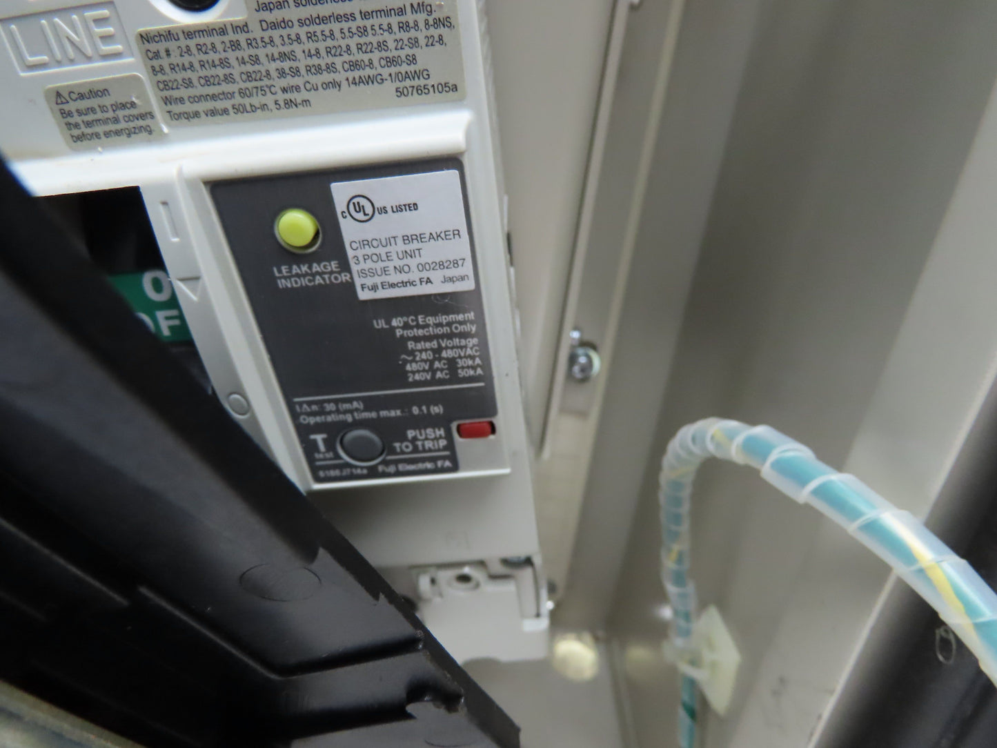 Fuji EW125JAGU-3P125 125A 480V 3-Pole Circuit Breaker Enclosure External Handle