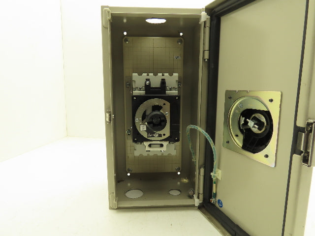 Fuji EW125JAGU-3P125 125A 480V 3-Pole Circuit Breaker Enclosure External Handle