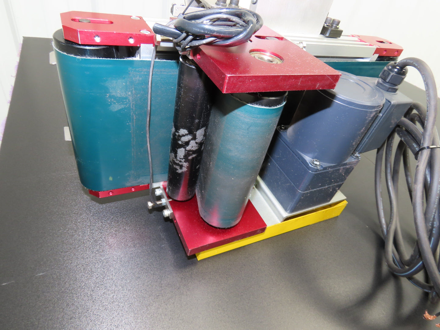 NKE 6"x 17" Small Parts Conveyor Low Profile Flat Belt Slow Feed 220V 3PH 1FPM