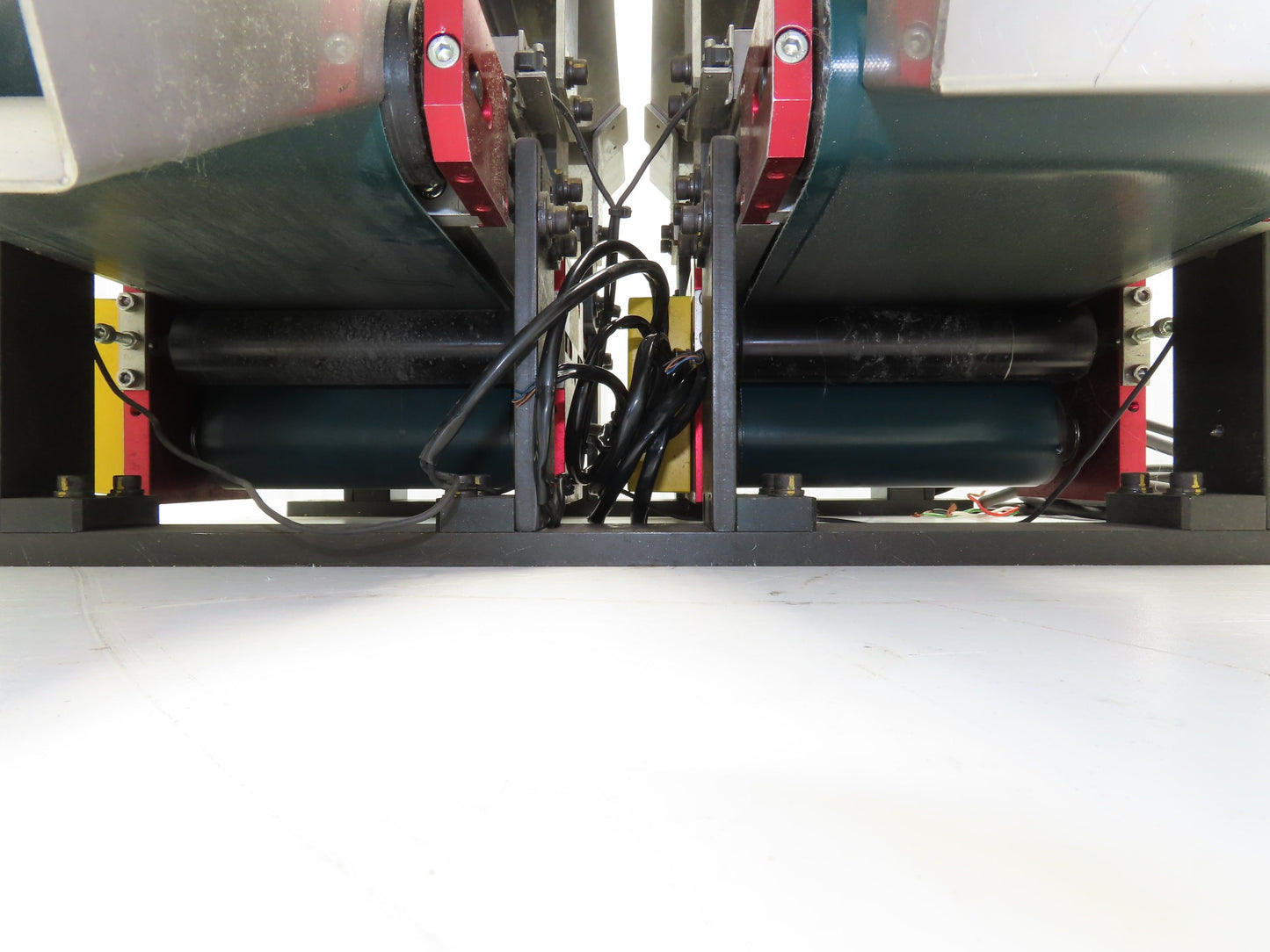 NKE 6"x 22" Double Belt Conveyor Small Parts Slow Feed Chute 220V 1FPM