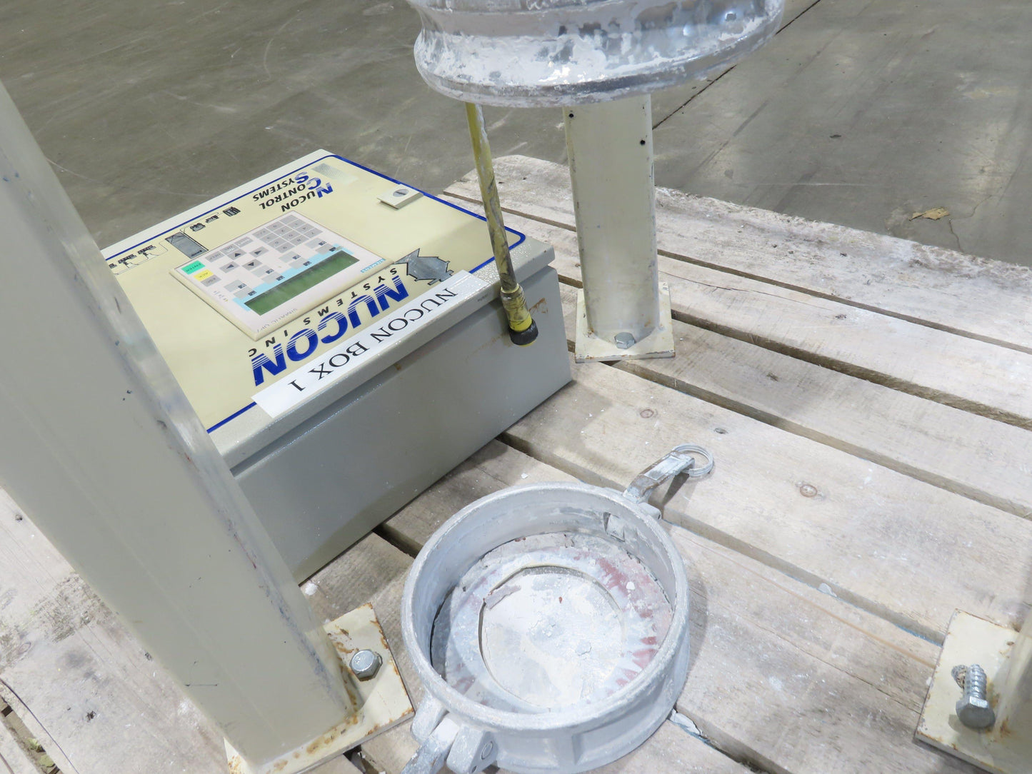 Nucon 60 Gallon Cyclone Dust Collector Baghouse Receiver Blowoff 36" Filters