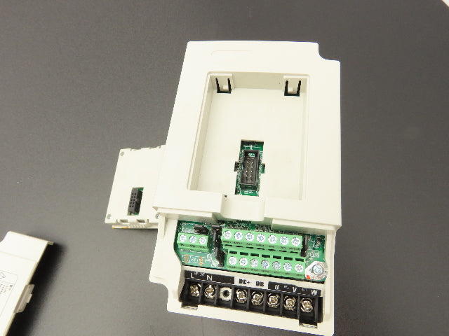 H100-2.2S2-1B Variable Frequency Drive 1PH 220V In 3PH 0-220V 0-1000Hz Out