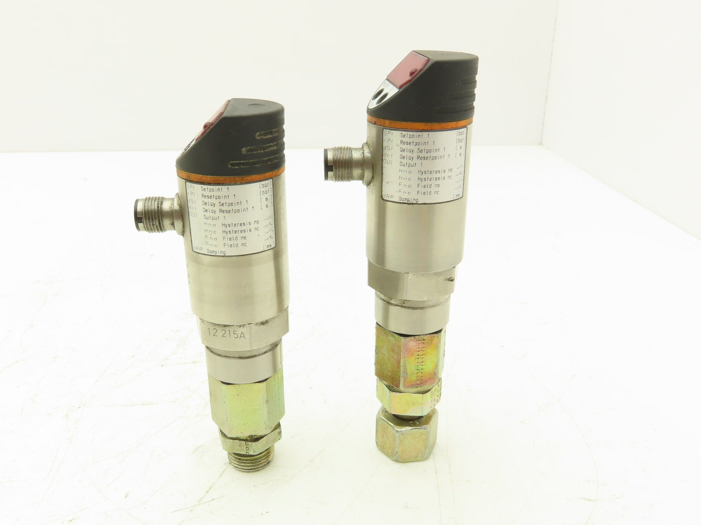 IFM Efector PN3021 Electronic Pressure Sensor Monitor 1/4" NPT 250bar Lot of 2