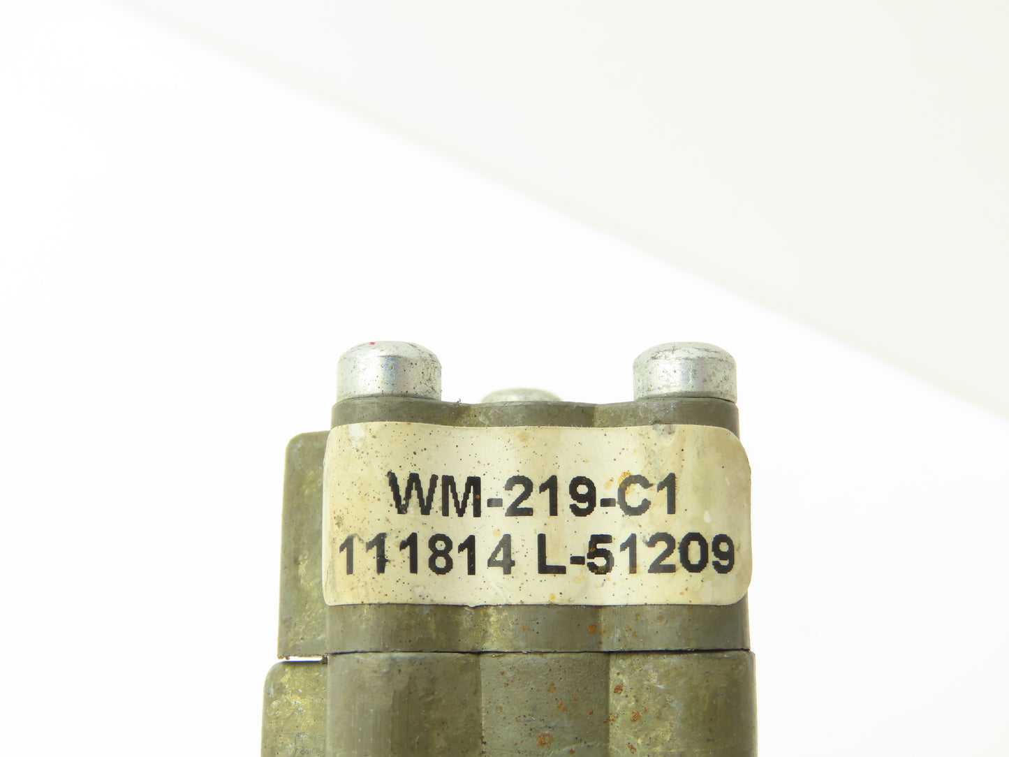 WM-219-C1 Manual Pneumatic Valve 3-Way 1/4" 10-32 NPT Lot of 4