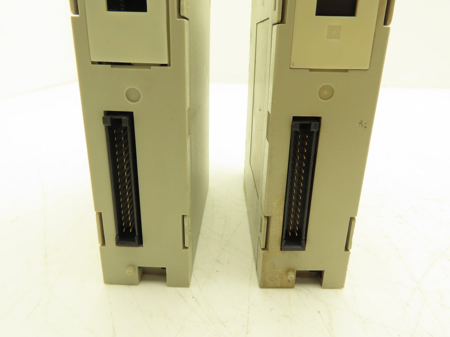 Omron C200H-OC225 Output Unit 250VAC/24VDC | 2A/Point | 8A/Unit | Lot of 2