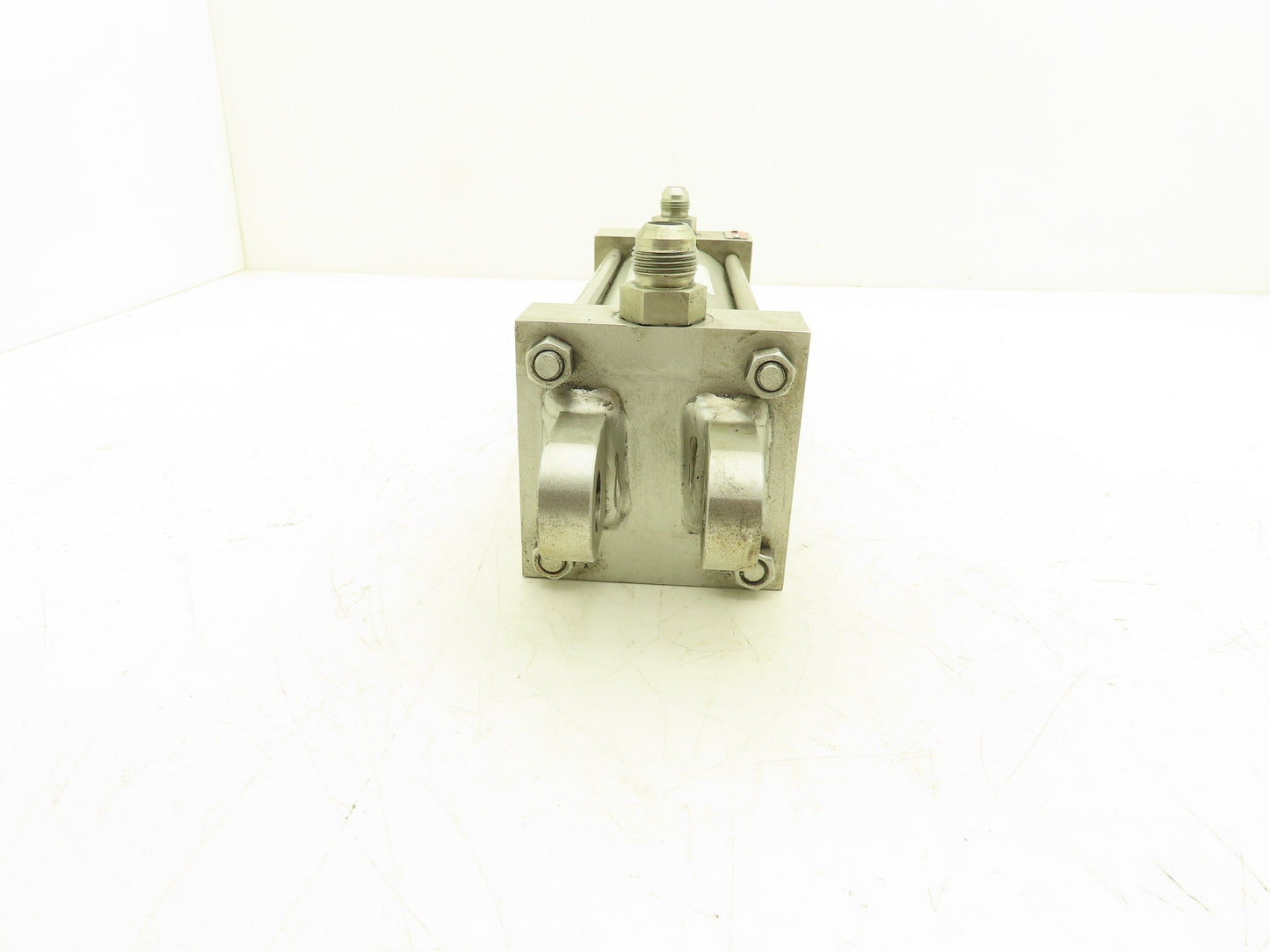 Sheffer MH Series Hydraulic Cylinder 3-1/4" Bore 7" Stroke Clevis  Mount