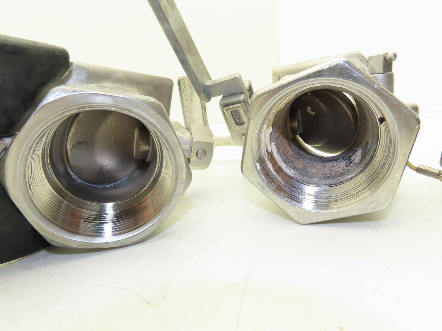 Dry Link 2" Stainless Sanitary Disconnect Threaded Coupling & Adapter *Bad Seals