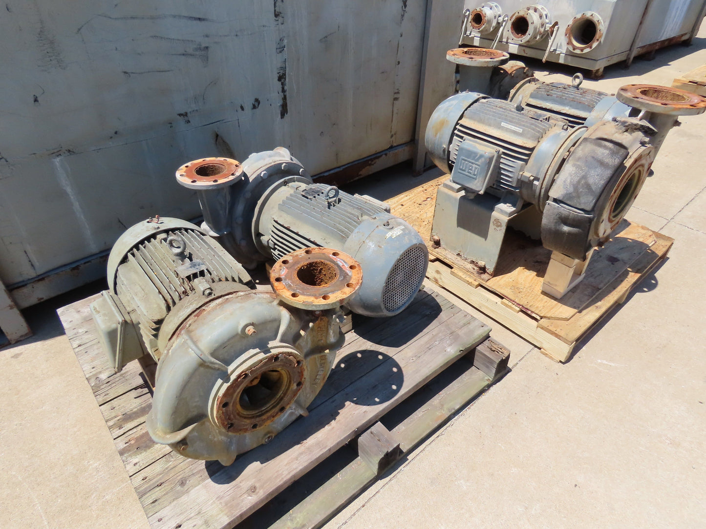 Baltimore Aircoil Cooling Tower Water Chiller 4-Pump Unit 3000 Gal Tank 30Hp