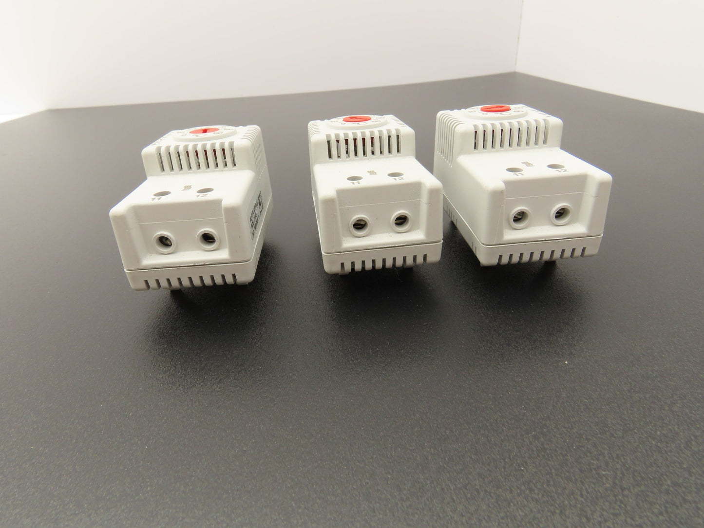 Alfa THR2 Thermostat Bimetal 0/+60C 250VAC 10A/125VAC 15A NC Lot of 3