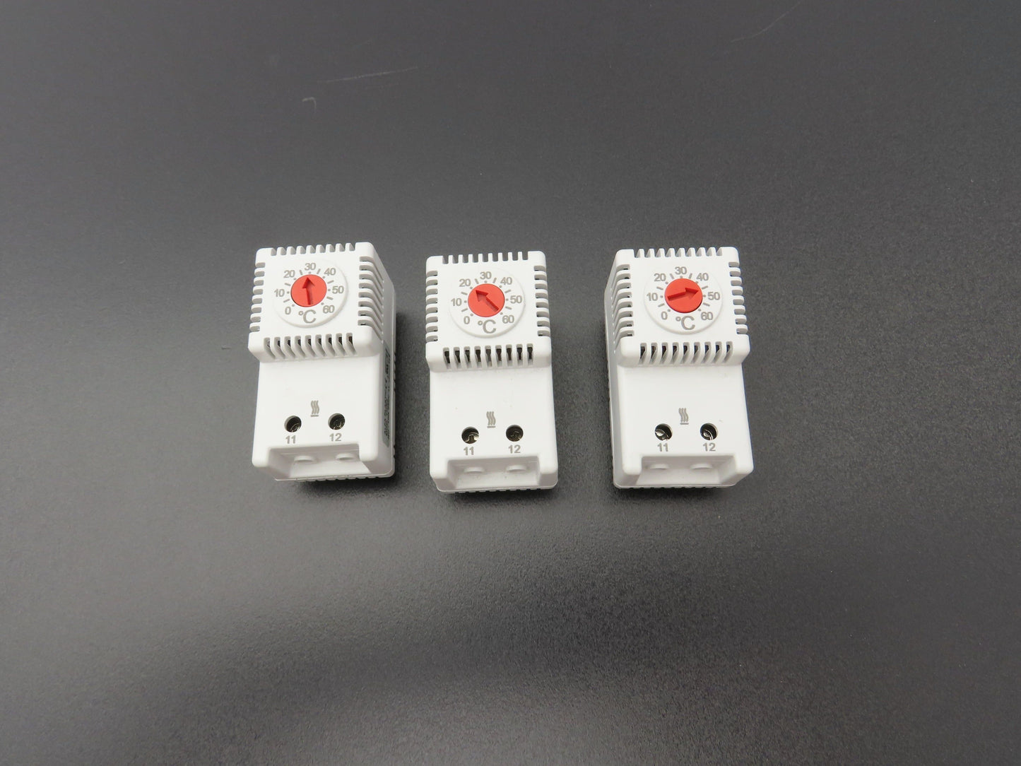 Alfa THR2 Thermostat Bimetal 0/+60C 250VAC 10A/125VAC 15A NC Lot of 3