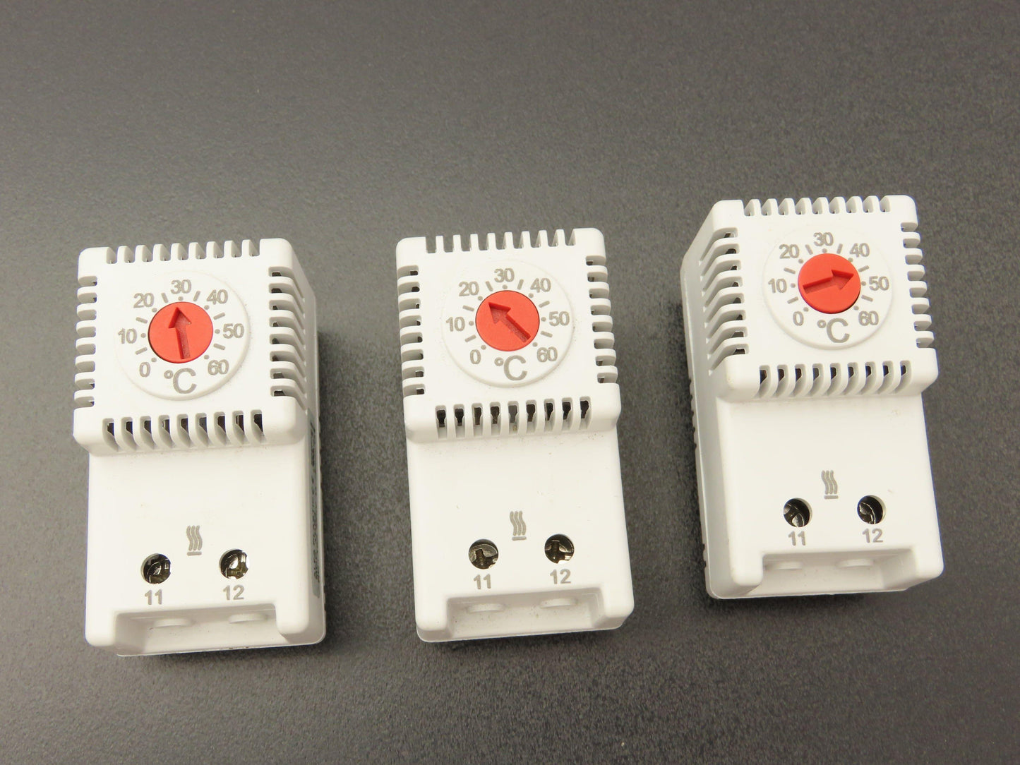 Alfa THR2 Thermostat Bimetal 0/+60C 250VAC 10A/125VAC 15A NC Lot of 3