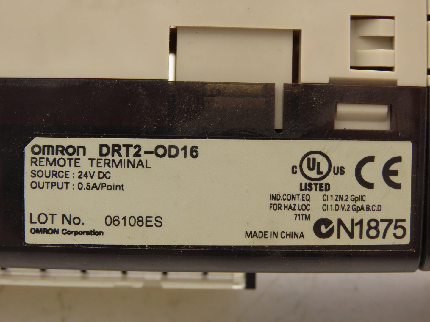 Omron DRT2-OD16 XWT-OD16 Remote Terminal PLC Input Output Module Set