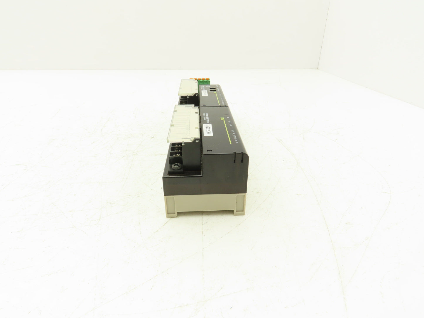 Omron DRT2-OD16 XWT-OD16 Remote Terminal PLC Input Output Module Set
