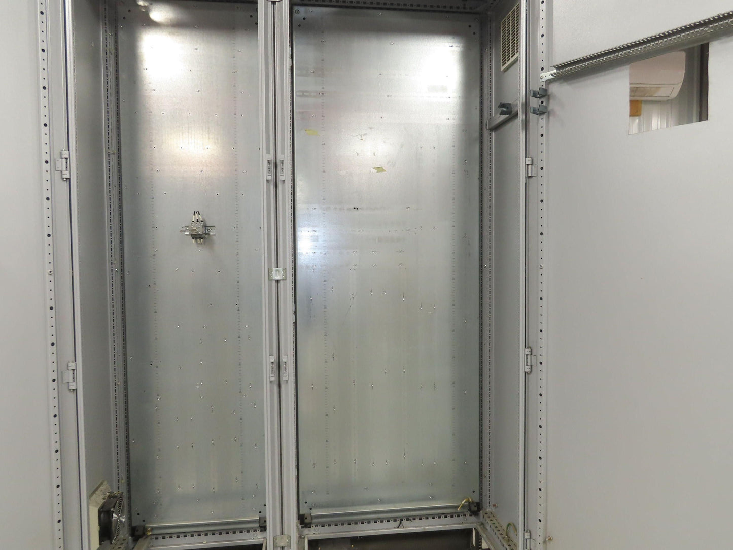 Rittal 2-Door Freestanding Electrical Enclosure Control Panel 2000x1400x400mm